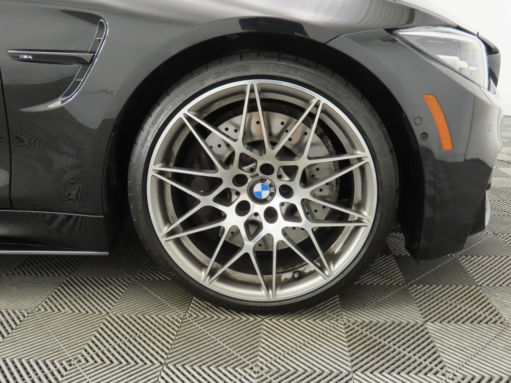 Thumbnail: 2020 BMW M4 - 32