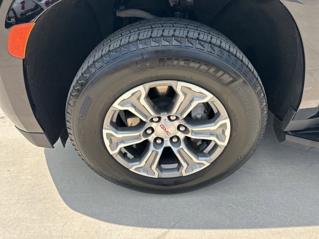 2022 Onyx Black GMC Yukon XL SLE 4X4 SUV