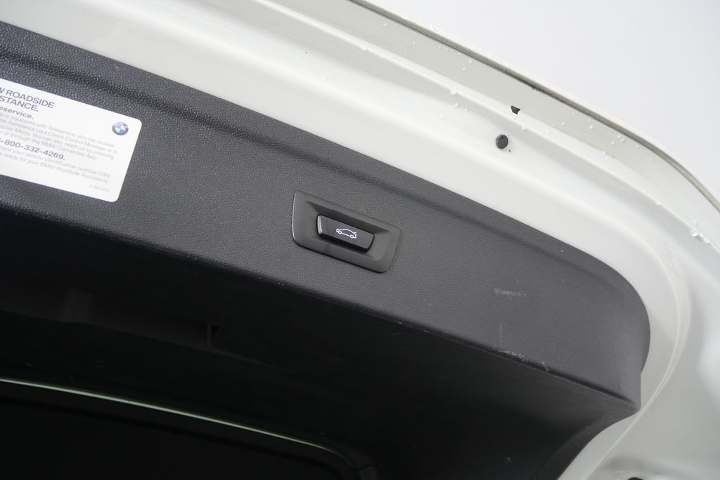 Thumbnail: 2024 BMW iX - 13