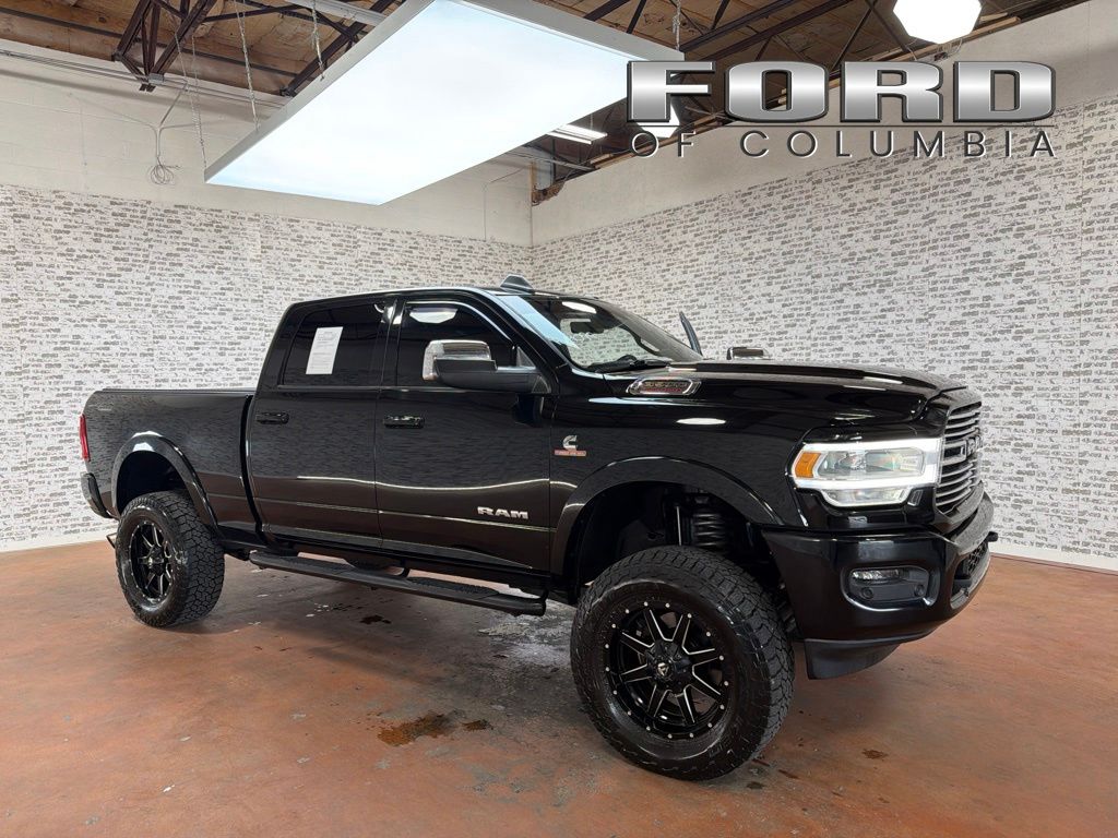 Diamond Black Crystal Pearlcoat 2022 RAM 3500 Laramie Crew Cab 4WD Pickup Truck Four-Wheel Drive 6-Speed Automatic