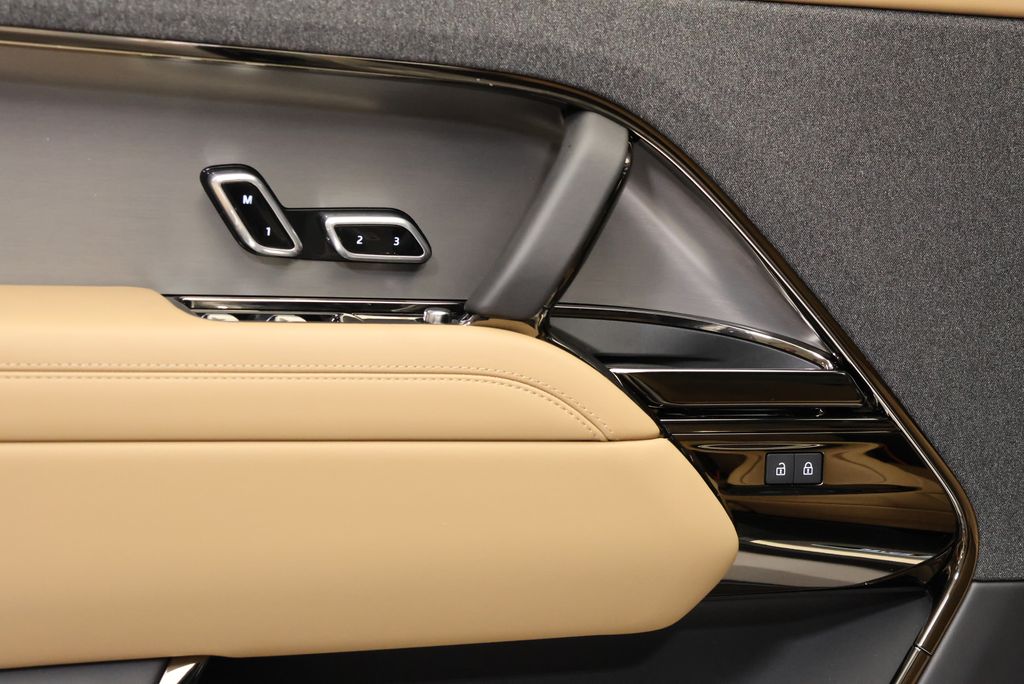 Thumbnail: 2026 Land Rover Range Rover Sport - 24