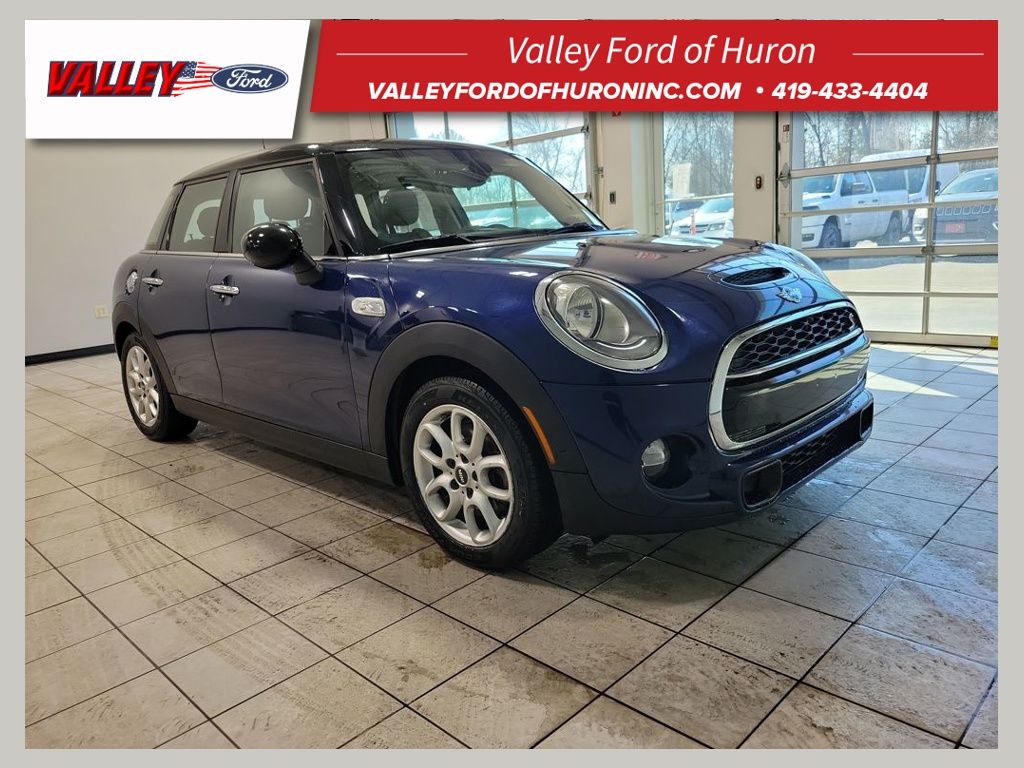 2015 MINI Cooper S 4-Door Hatchback FWD