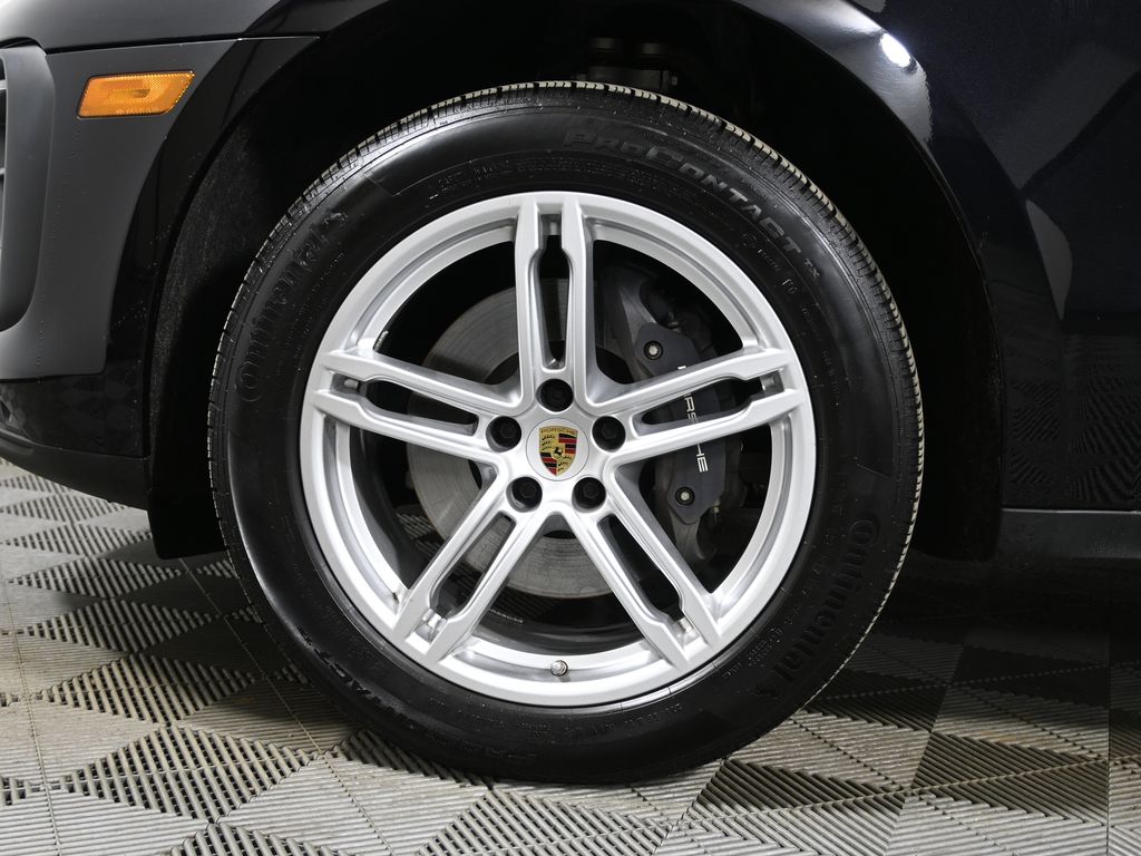 Thumbnail: 2025 Porsche Macan - 12