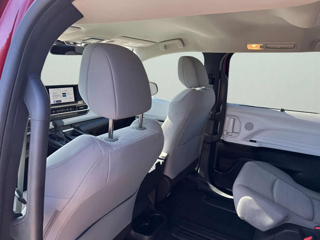 Used Car 2025 Toyota Sienna  Le For Sale Under $50,000 In Austin, Texas