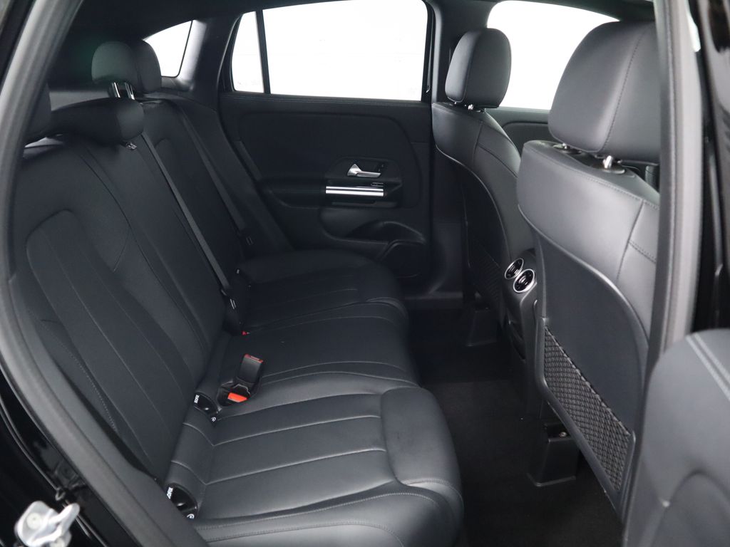 Thumbnail: 2025 Mercedes-Benz GLA - 22