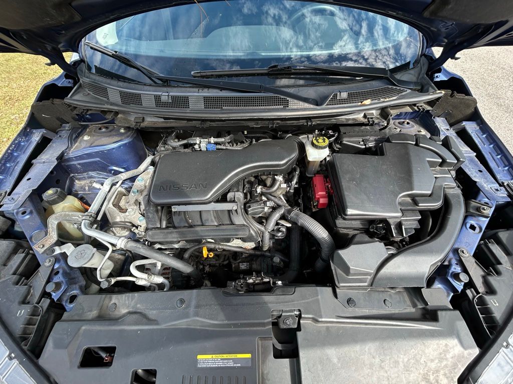 Thumbnail: 2020 Nissan Rogue Sport - 11