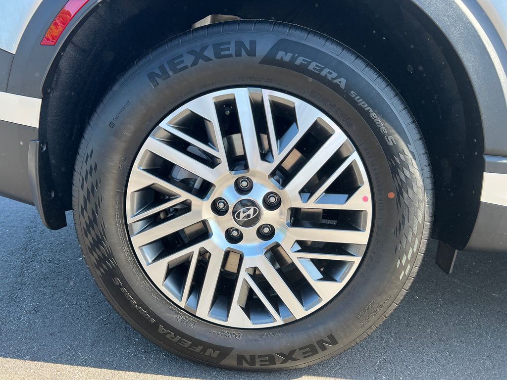 New 2026 Silver Hyundai SEL image 19