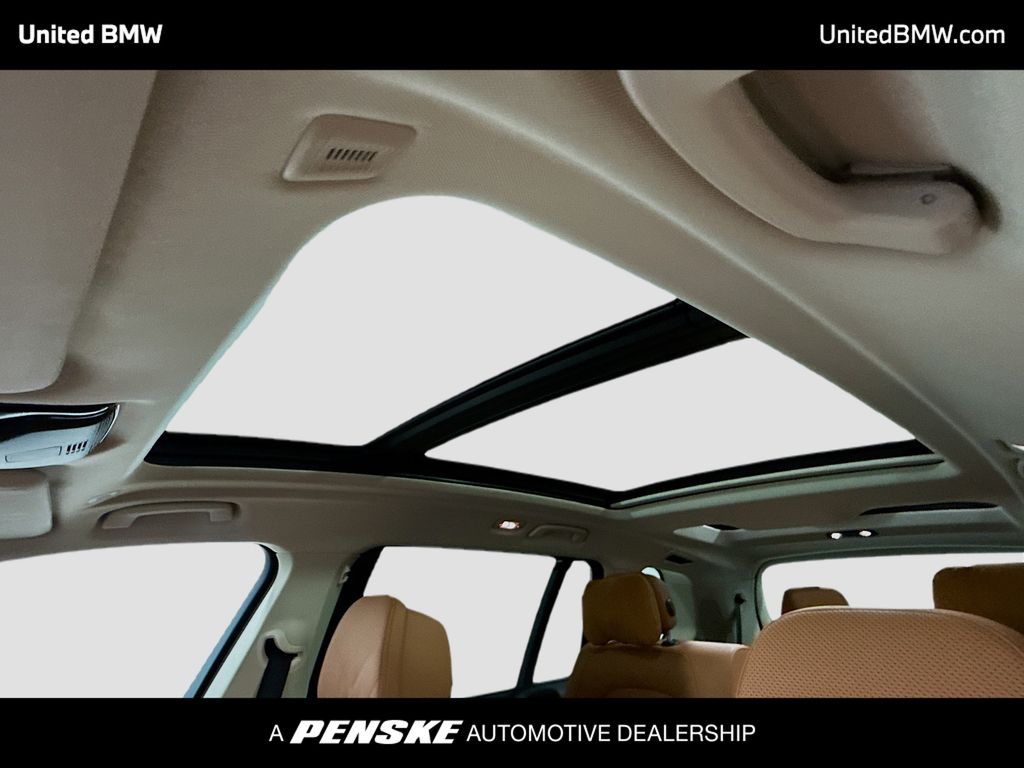 Thumbnail: 2023 BMW X7 - 12