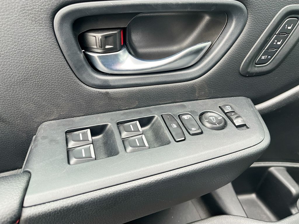 Used 2025 Gray Honda Black Edition image 18