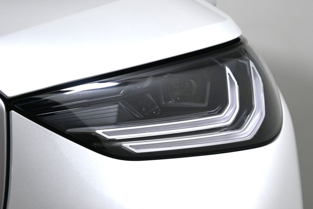 Thumbnail: 2026 BMW X3 - 11