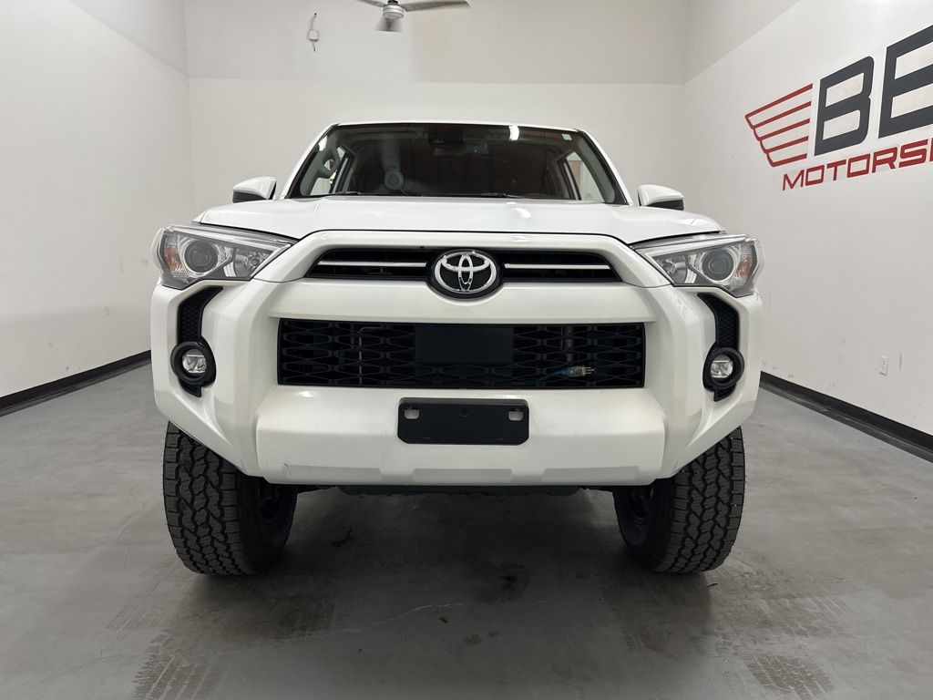 White 2022 Toyota 4Runner SR5 4WD SUV / Crossover Four-Wheel Drive 5-Speed Automatic