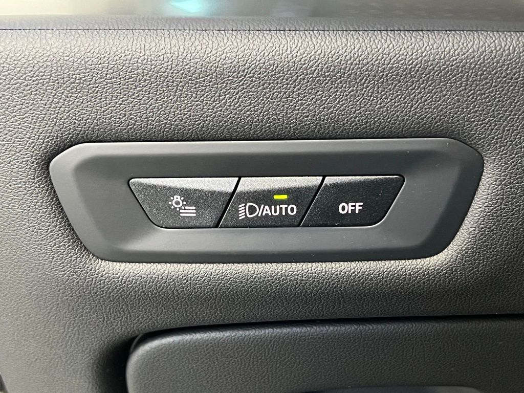 Thumbnail: 2026 BMW X5 - 20