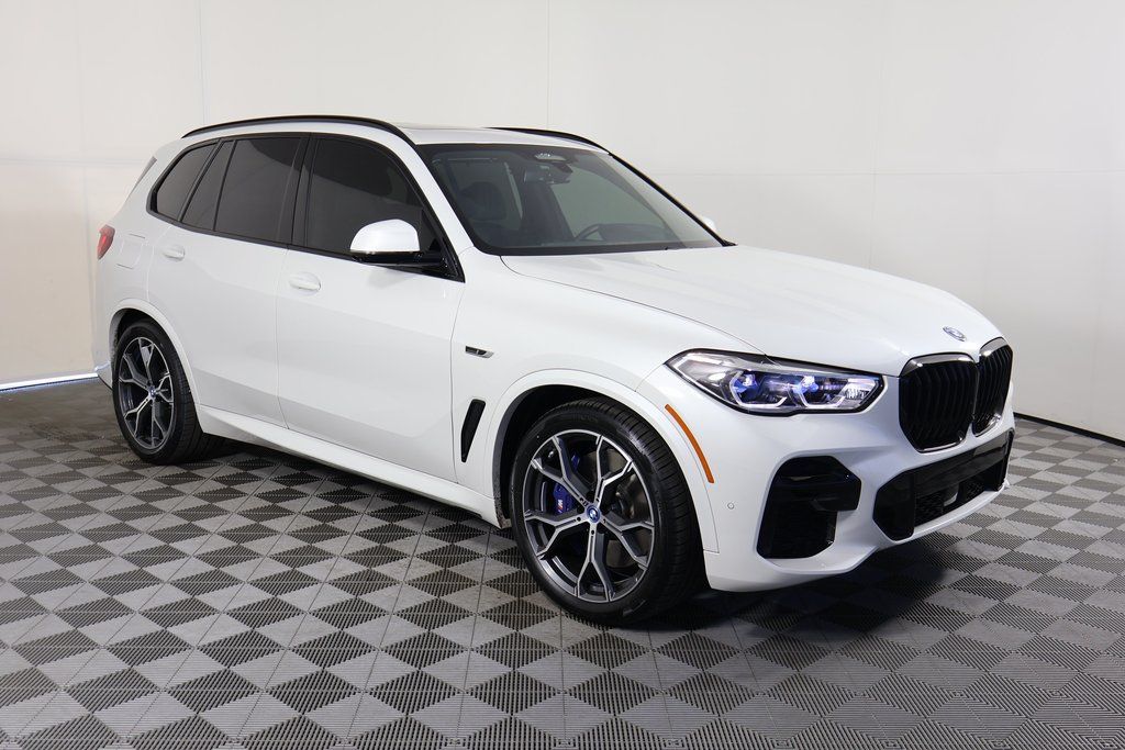 Thumbnail: 2023 BMW X5 - 3