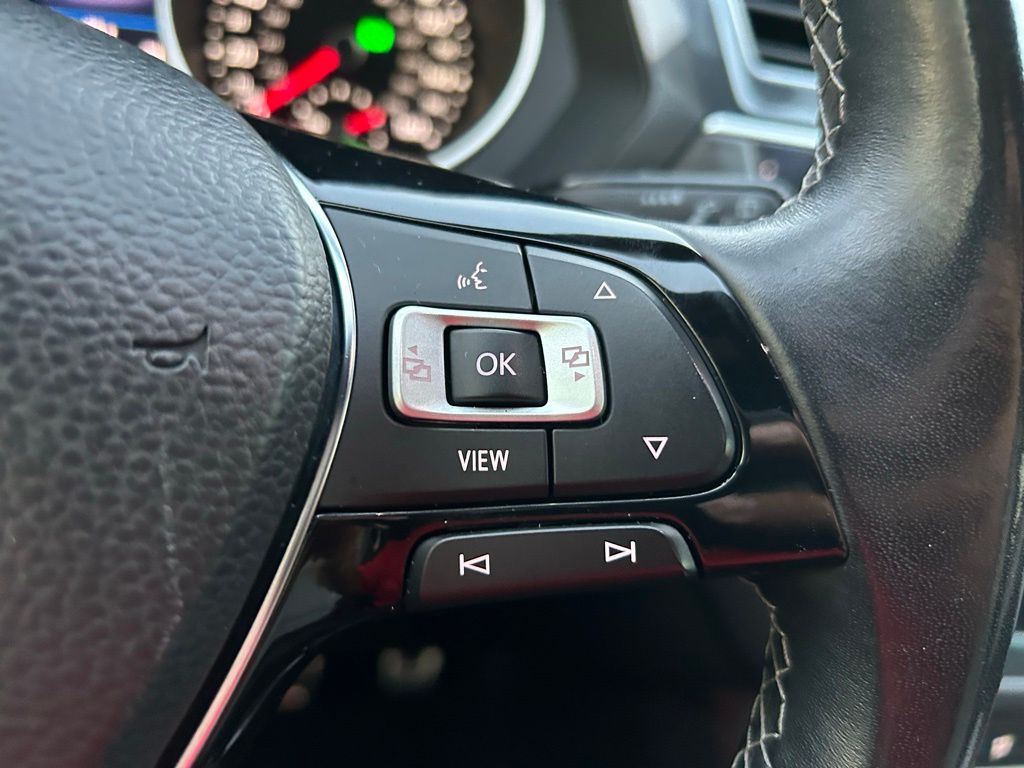 Thumbnail: 2020 Volkswagen Tiguan - 19