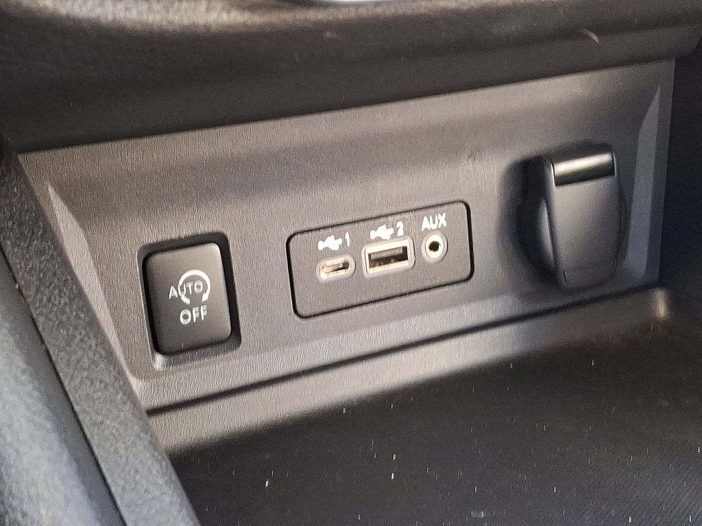 Thumbnail: 2024 Nissan Sentra - 24