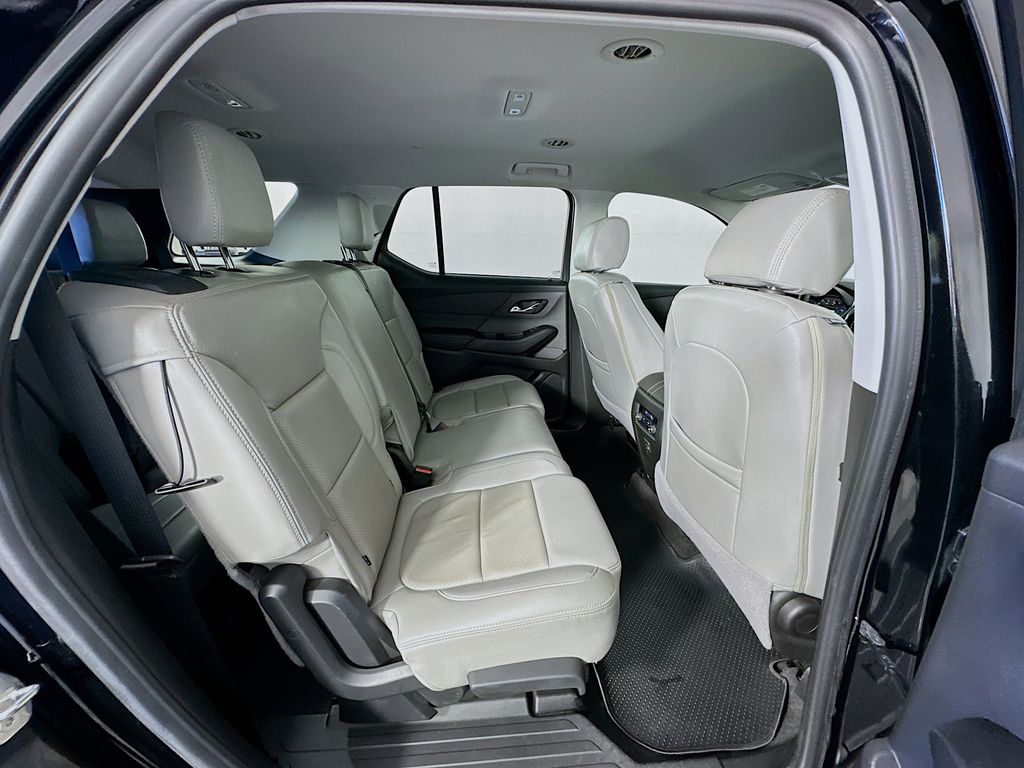 Thumbnail: 2018 Chevrolet Traverse - 27