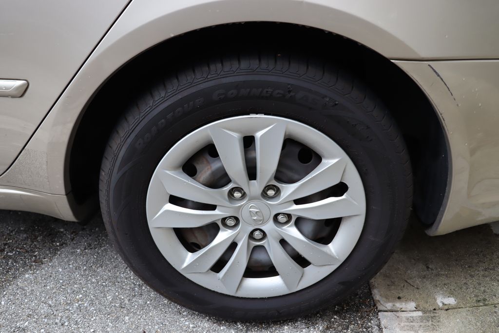 Thumbnail: 2009 Hyundai Sonata - 4