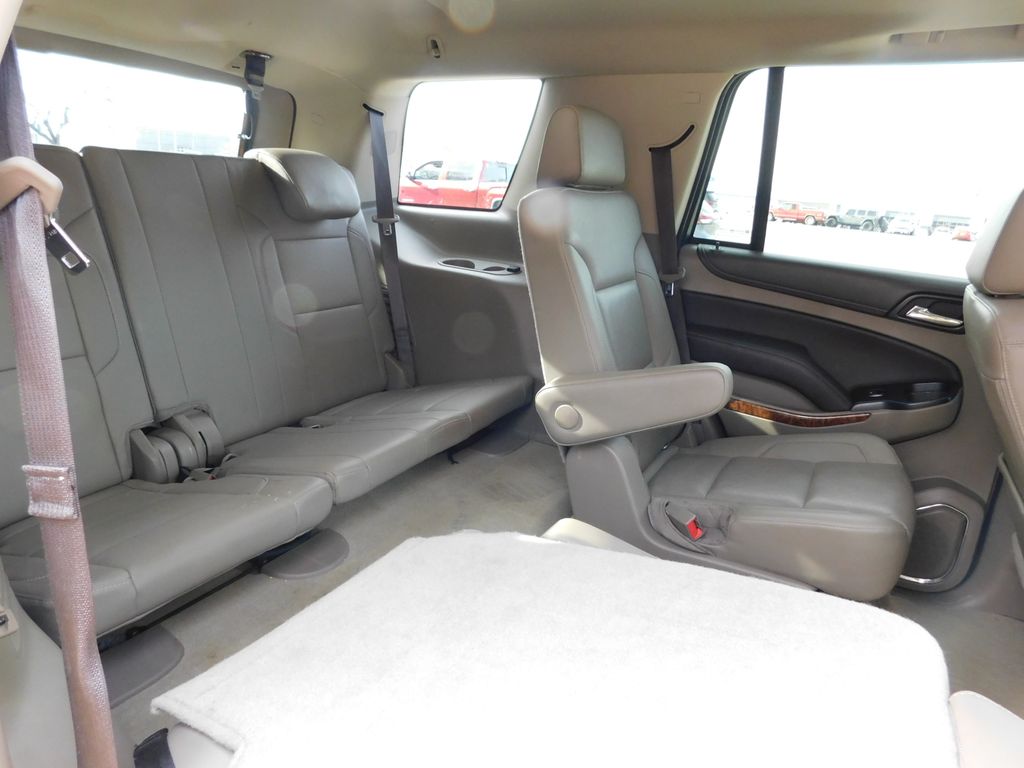 Thumbnail: 2018 Chevrolet Tahoe - 5