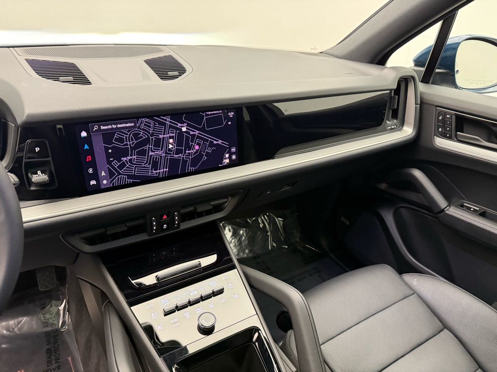 Thumbnail: 2025 Porsche Cayenne - 16