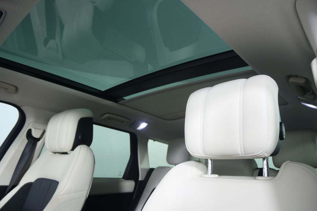 Thumbnail: 2021 Land Rover Range Rover Sport - 12