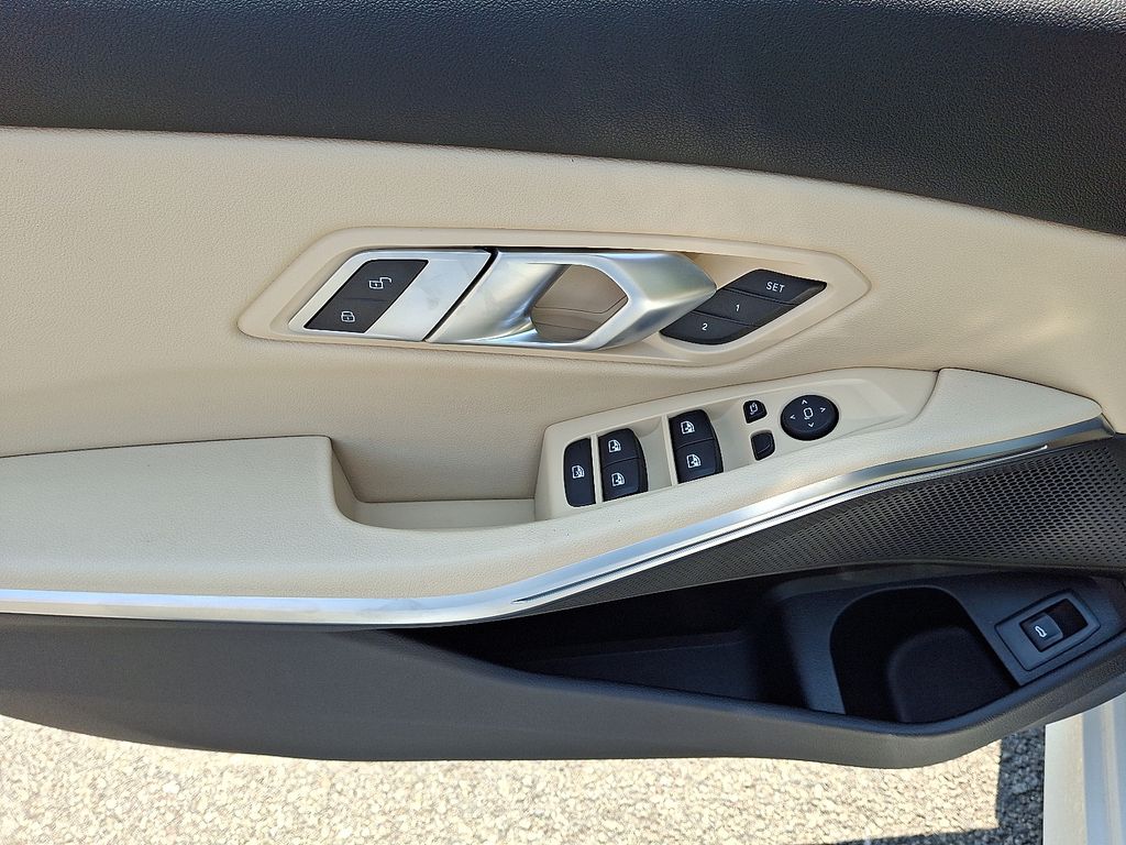 2022 BMW 3 Series 330i xDrive 12