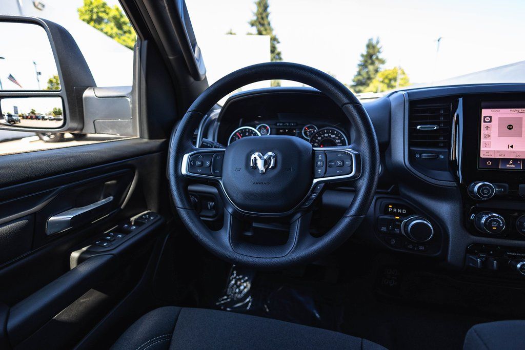 2026 Ram 1500 Tradesman thumbnail 24
