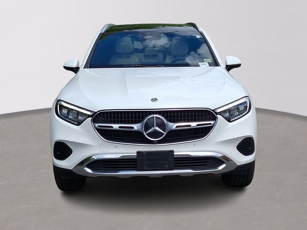 2023 Mercedes-Benz GLC 300 2