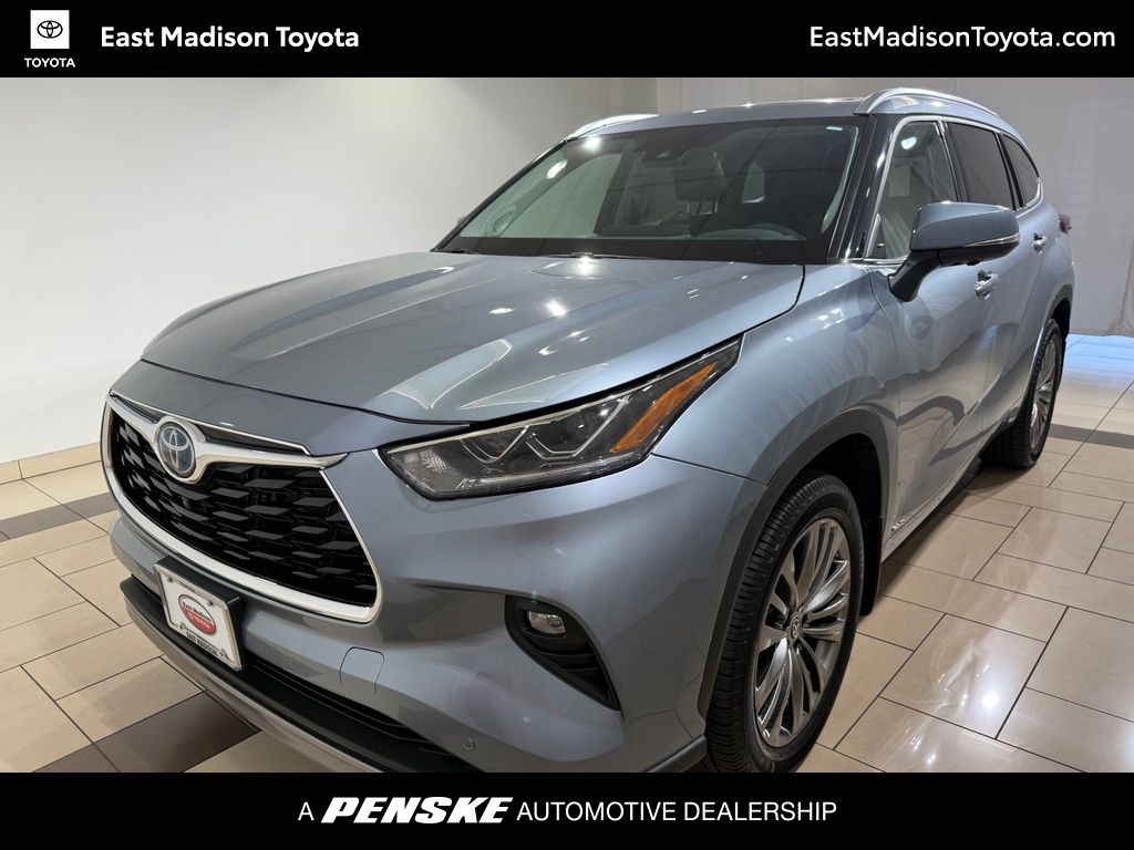 Thumbnail: 2024 Toyota Highlander - 1