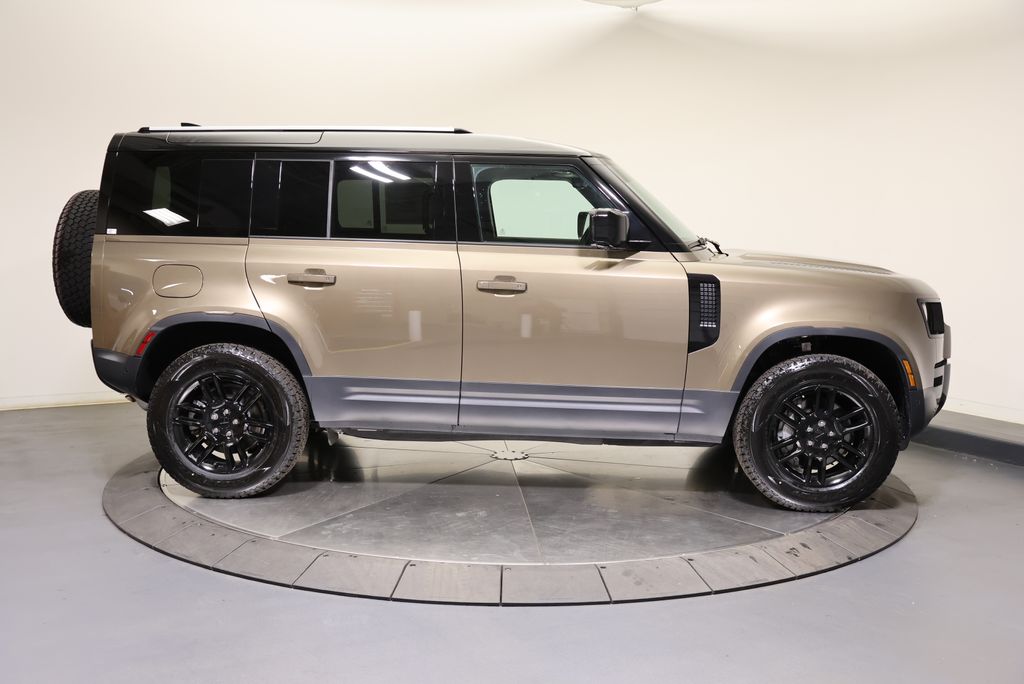Thumbnail: 2026 Land Rover Defender - 6