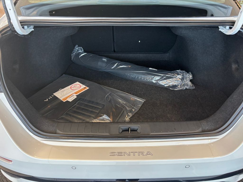 2025 Nissan Sentra SR