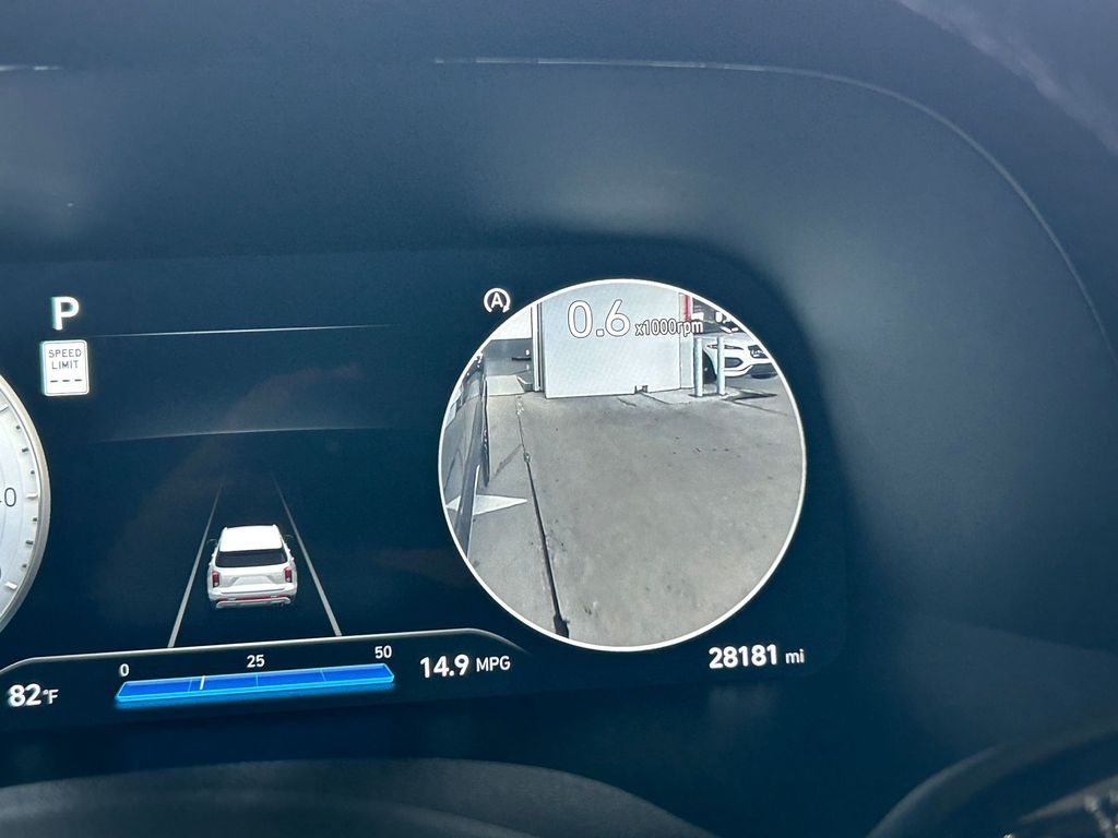 Used 2024 Robust Emerald Hyundai Calligraphy image 36