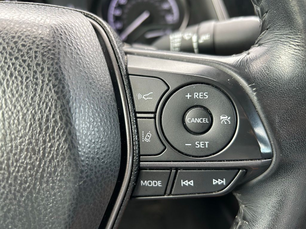 Thumbnail: 2021 Toyota Camry - 24