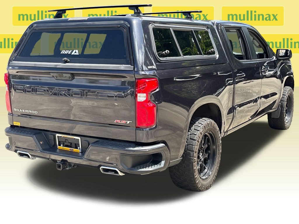 Used 2022 Gray Chevrolet RST image 4