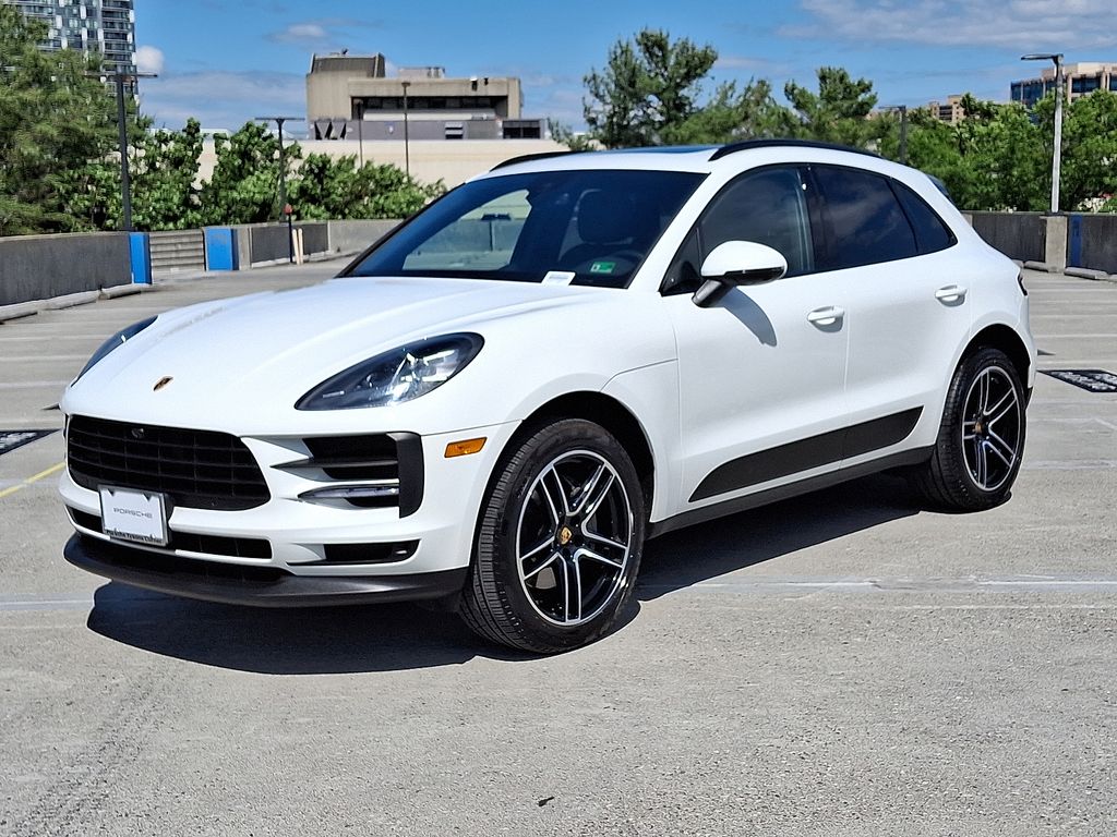 Thumbnail: 2021 Porsche Macan - 1