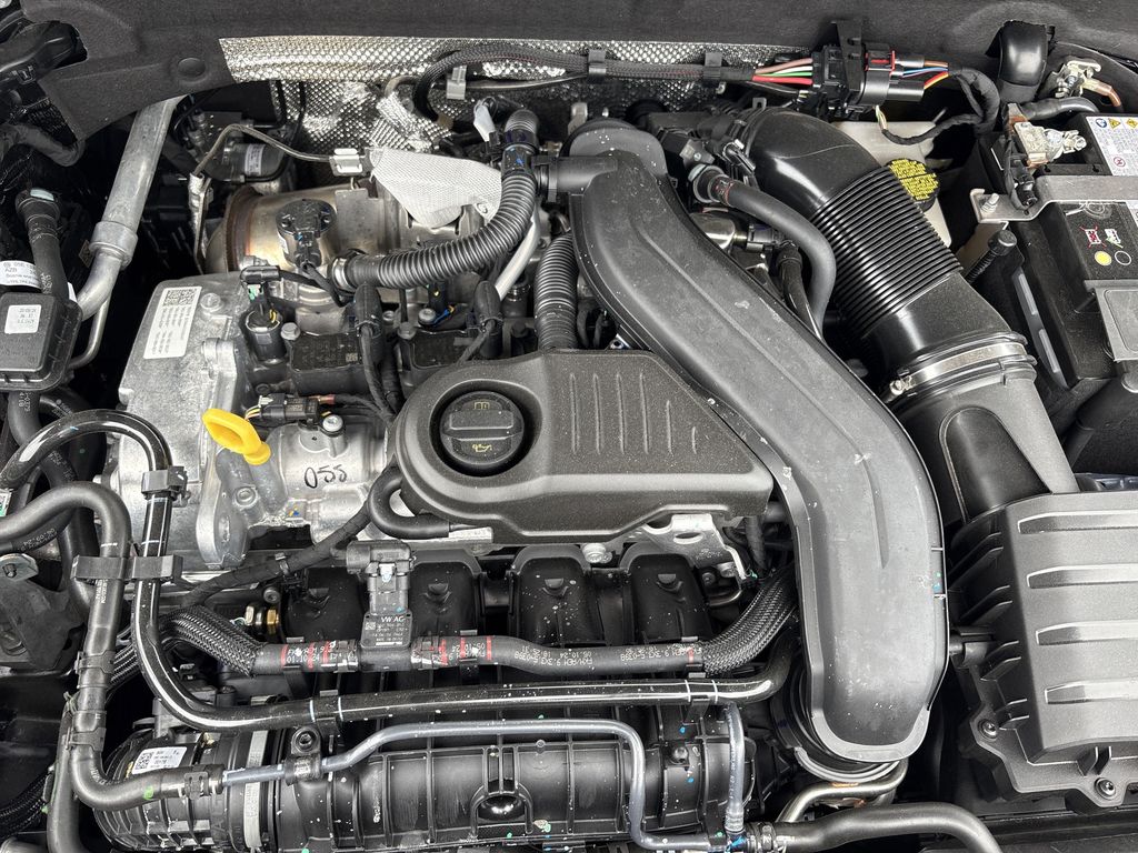 New 2025 Deep Black Volkswagen 1.5T SE image 25