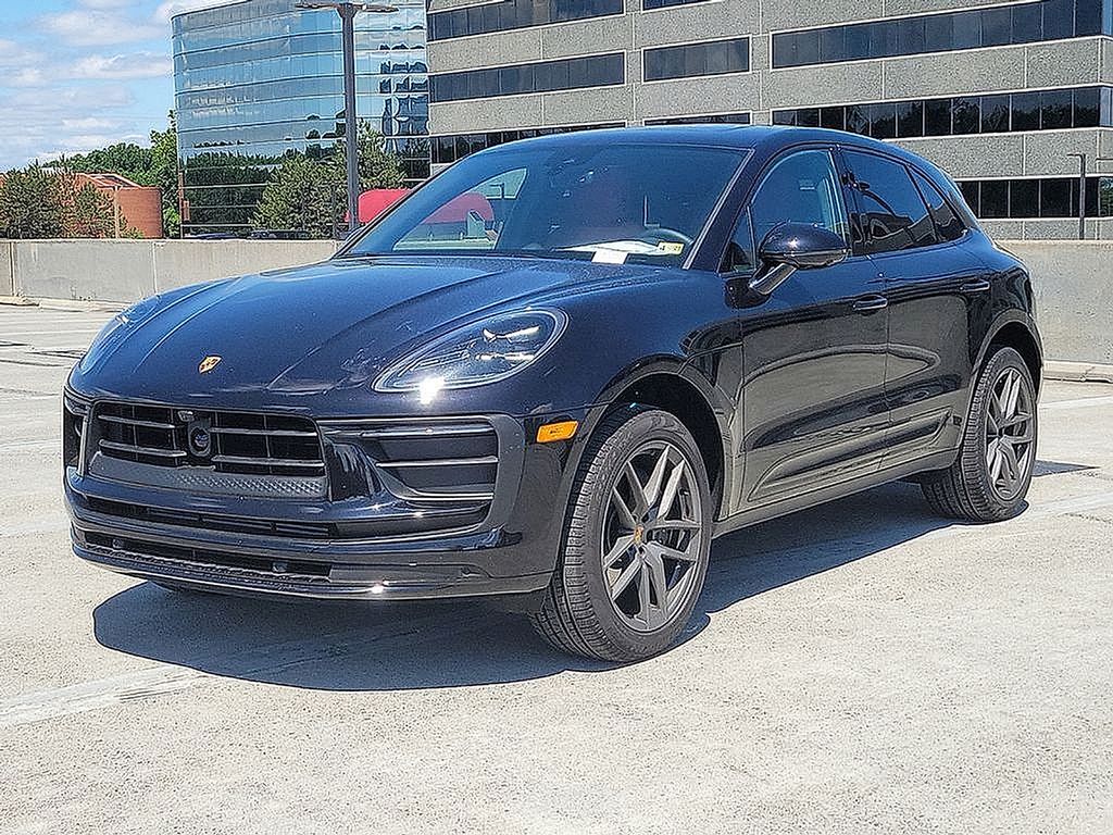 2024 Porsche Macan  -
                  Vienna, VA