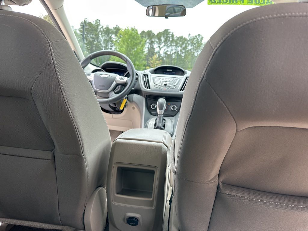 2014 Oxford White Ford Escape SE 4X4 SUV