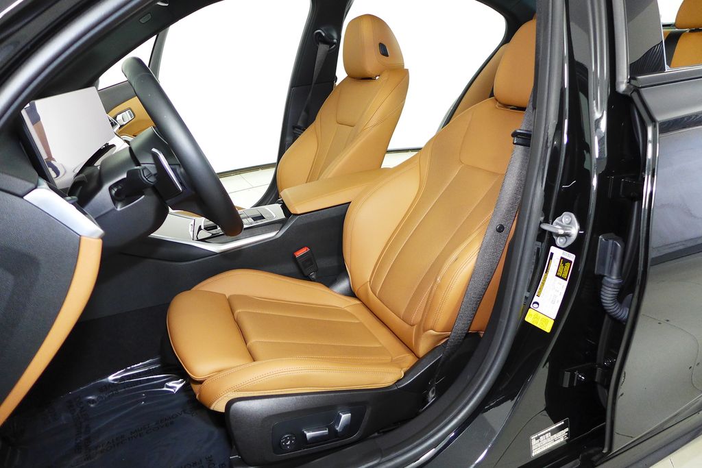 Thumbnail: 2023 BMW 3 Series - 22