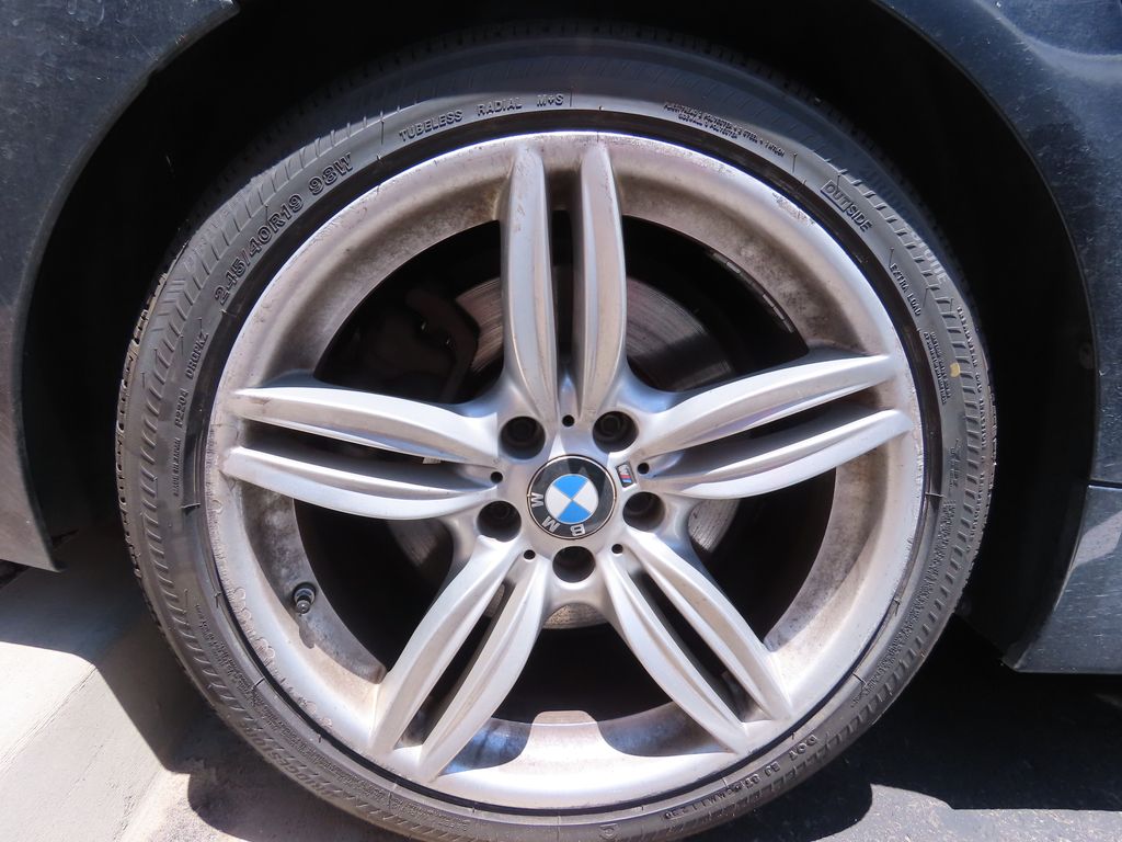 2016 BMW 5 Series 550i xDrive 17