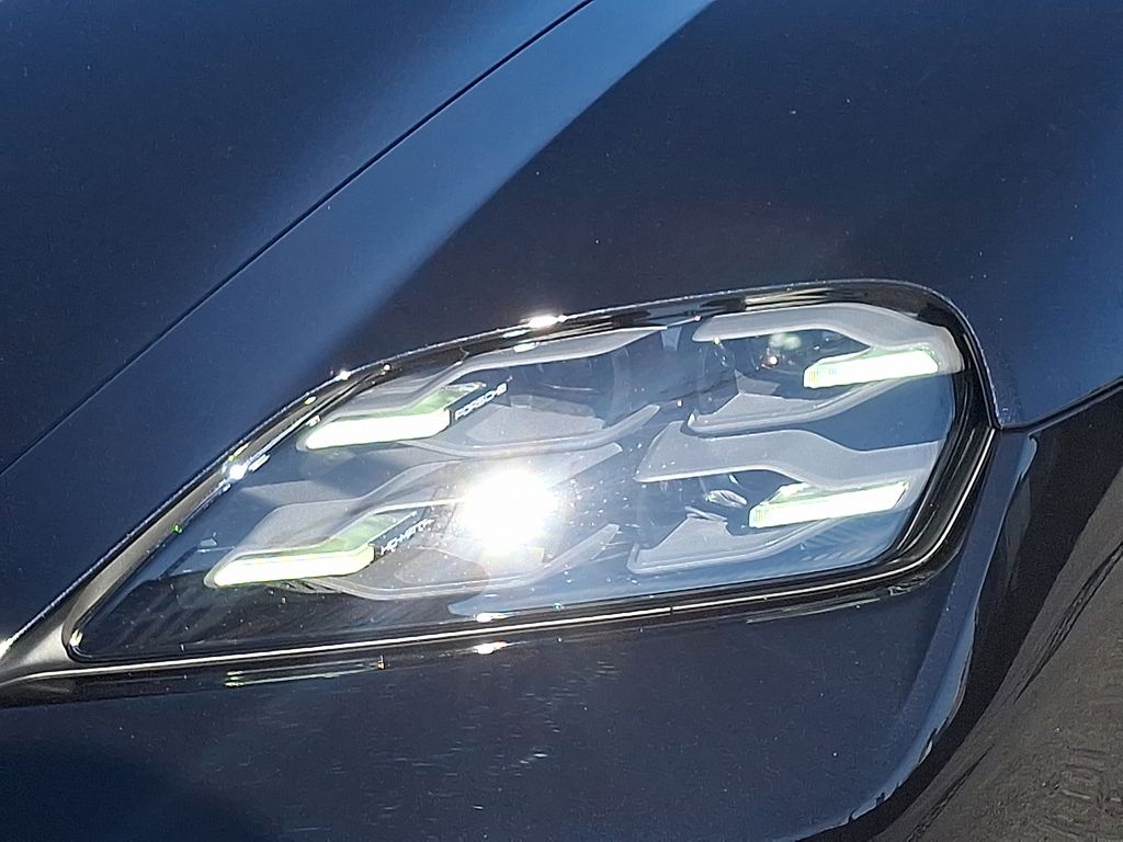 Thumbnail: 2026 Porsche Taycan - 11