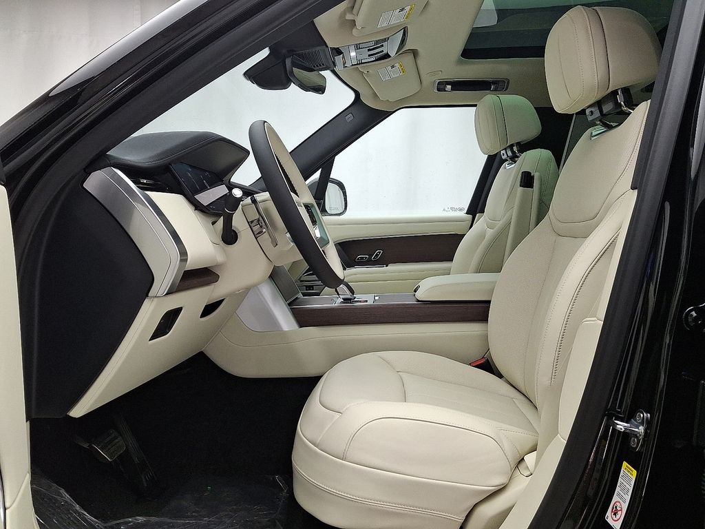 Thumbnail: 2026 Land Rover Range Rover - 11