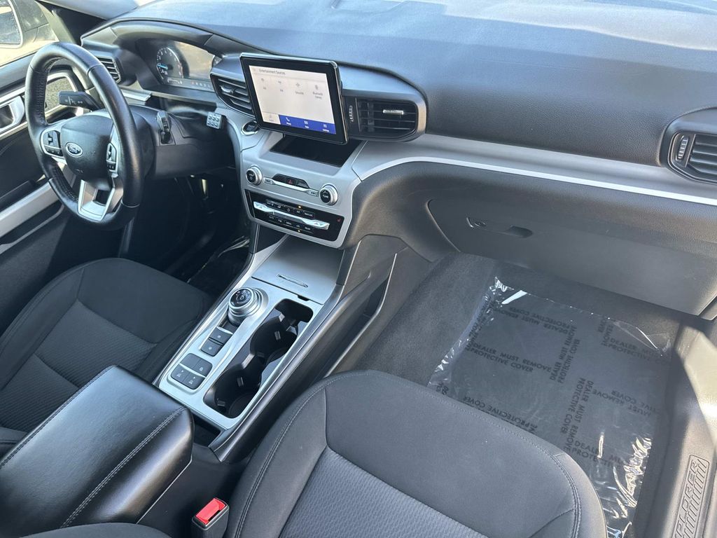 Used 2023 Ford Explorer XLT 4D Sport Utility