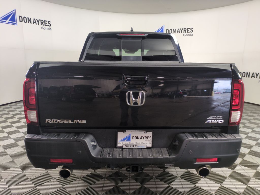 View vehicle photo 5