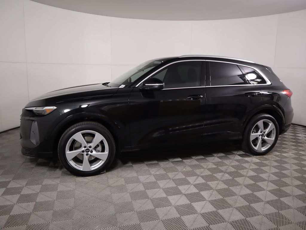 Thumbnail: 2025 Audi Q5 - 8