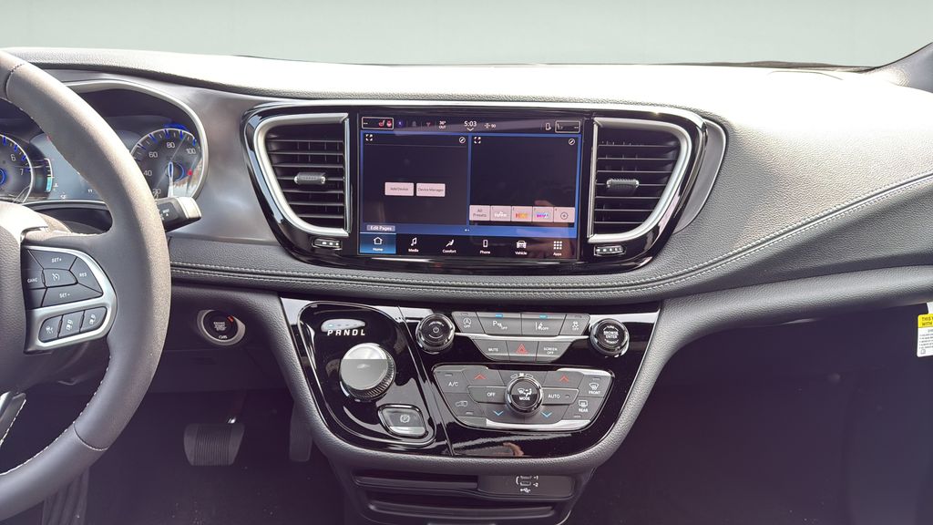 2026 Chrysler Pacifica