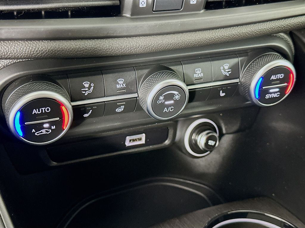 2022 Alfa Romeo Giulia Ti 16