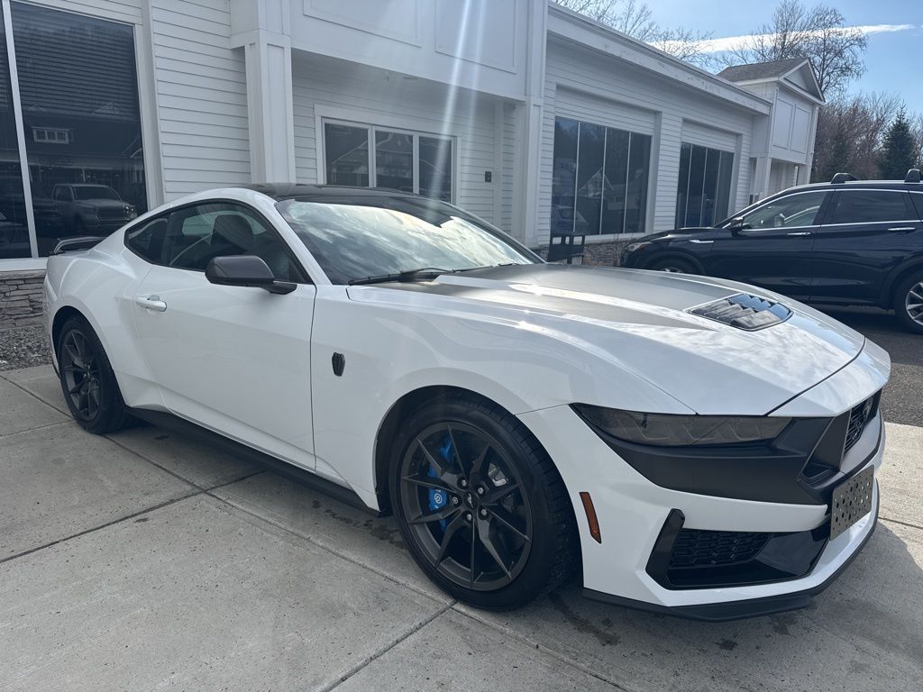 Oxford White 2024 Ford Mustang Dark Horse Fastback RWD Coupe Rear-Wheel Drive Automatic
