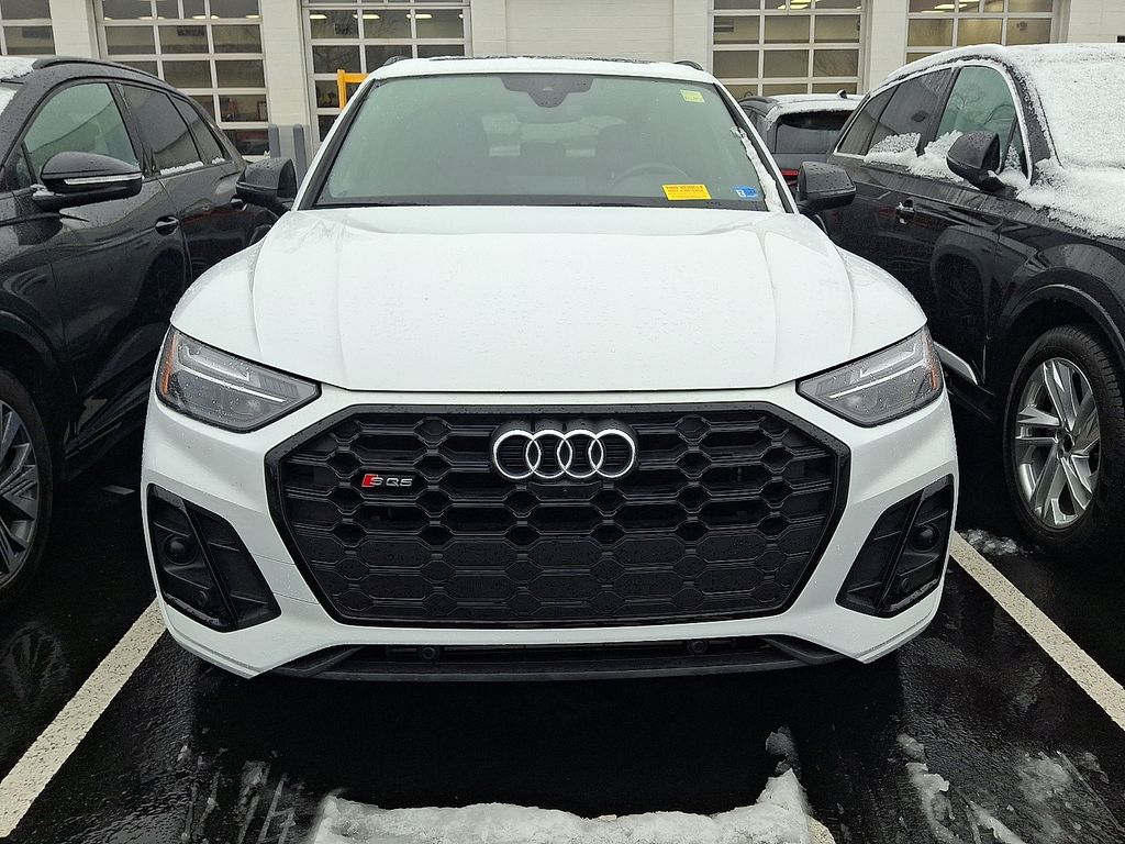Thumbnail: 2023 Audi SQ5 - 2