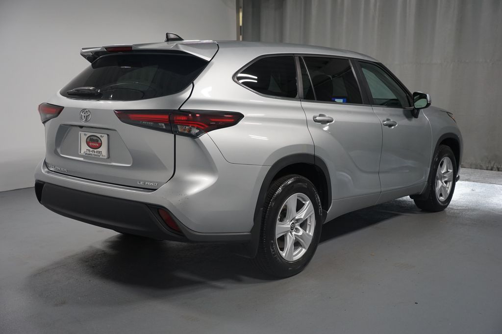 Thumbnail: 2024 Toyota Highlander - 8