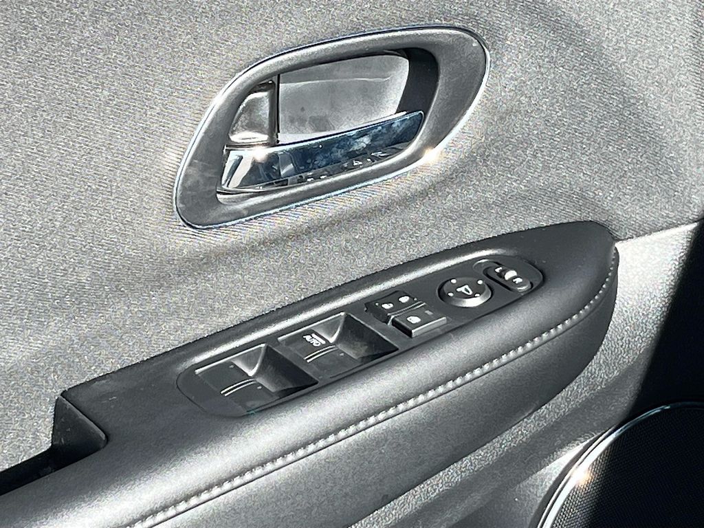 Used 2022 Gray Honda EX image 17